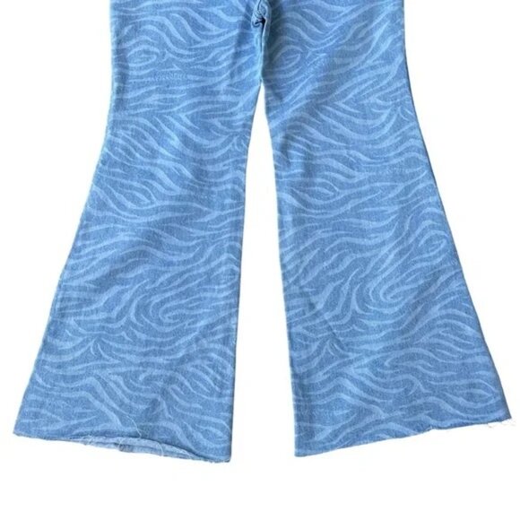 🌀 Wrangler Flare Jeans 31x30 | Zebra Print Raw Hem Y2K Retro Denim Vibes - Picture 7 of 9
